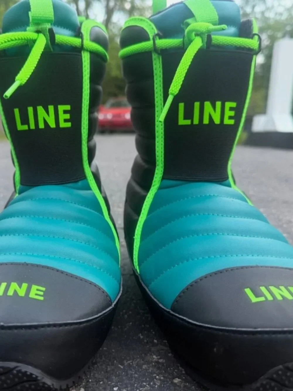 Line bootie black